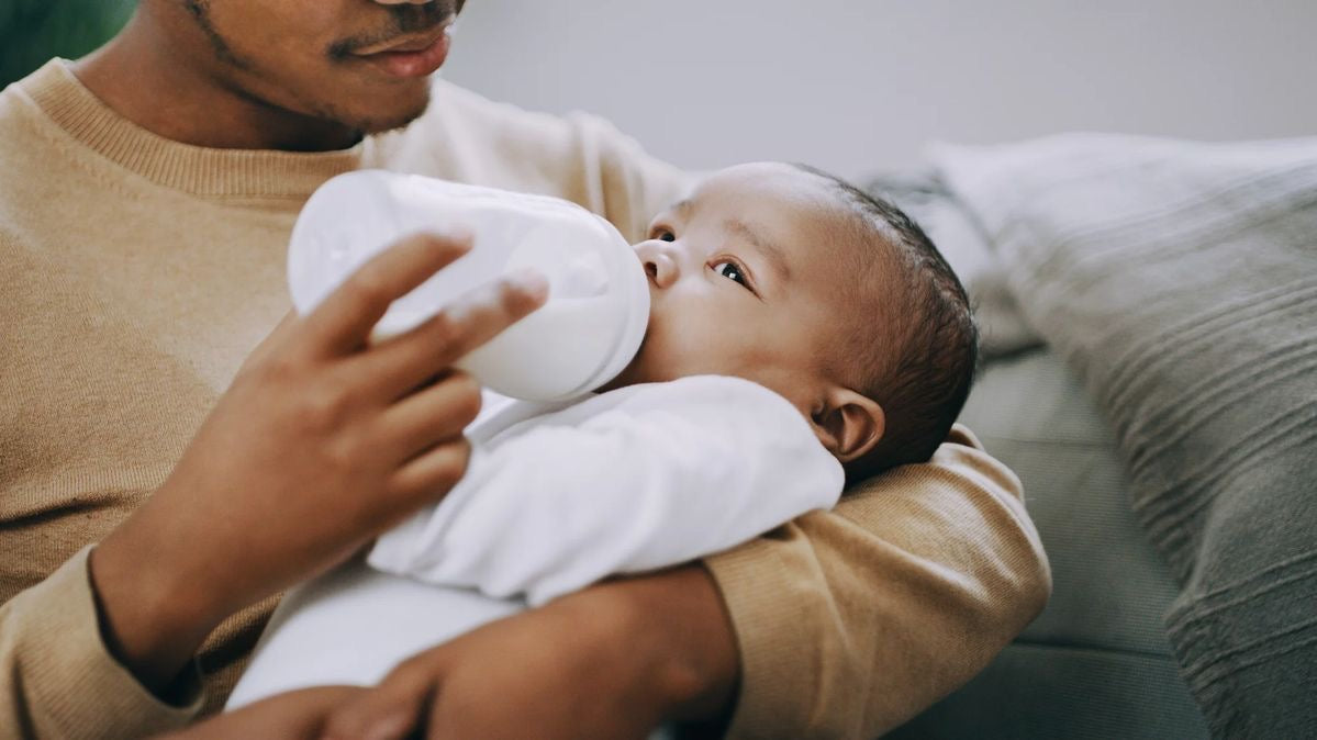 5 raisons de ne pas réveiller bébé pour manger